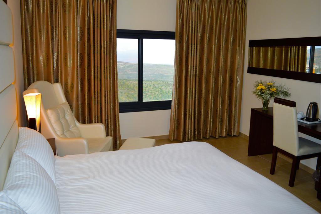רמאללה Taybeh Golden Hotel מראה חיצוני תמונה