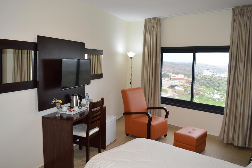 רמאללה Taybeh Golden Hotel מראה חיצוני תמונה